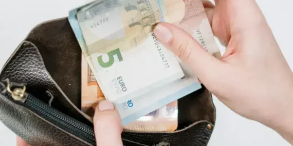 ABD, İran petrolü satışına izin veren lisansı iptal etti